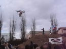 Jump * 640 x 480 * (62KB)